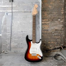 Squier Affinity Series Stratocaster 3-Color Sunburst - Indian Laurel Elektro Gitar
