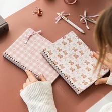 Spiralli Karton Kapak 2’li Set Kareli Okul Defteri 80 Yaprak, Ders Programlı Ayıcık