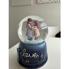 Bumelo Ayakta Kız ve Erkek Büyük Boy Işıklı,müzikli Püskürtmeli Kar Küresi