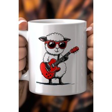 Gitar Çalan Koyun Figürlü 330ML Baskılı Beyaz Seramik Kupa Bardak