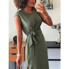 Bi Baksana Kadın Kısa Kollu Yuvarlak Yaka Belden Bağcıklı Önden Yırtmaçlı Aerobin Elbise