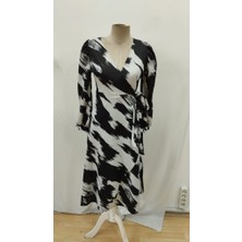 Bi Baksana Kadın Uzun Kollu Kruvaze Yakalı Yandan Bağlamalı Desenli Mini Modal Elbise