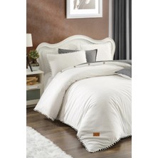 Pamuklu Ranforce Ponponlu Çift Kişilik Nevresim Seti Lüks Detaylı Deri Etiketli Ahşap Düğmeli