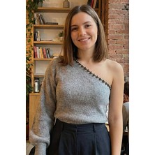 Nisan TT4433 Inci Detaylı Tek Omuz Balon Kol Kadın Triko Kazak Gri