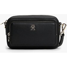 Tommy Hilfiger   TH ICON CAMERA BAG