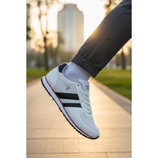 Enoch Erkek Spor Ayakkabı Beyaz Sneaker Siyah Şeritli ve Kırmızı Detaylı Retro Yürüyüş Modeli