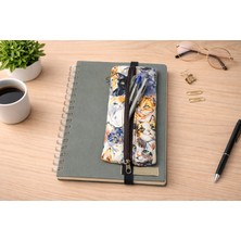 Syaze Renkli Kedi Desenli Kumaş Kalemlik – Minimal Lastikli Tasarım