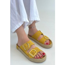 Loera Sarı Nubuk Çift Tokalı Terlik - Lisinya