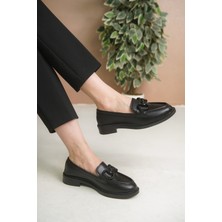 Craftique Siyah Kadın Loafer Büyük Tokalı Yuvarlak Zincirli Günlük Kullanım Şık Klasik Makosen Ayakkabı
