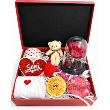 Leblanc Boutique Sevgililer Günü Romantik Hediye Kutusu-(Kalpli Kupa,kokulu Mum,kalpli Çorap,fanuslu Gül,ayıcık)