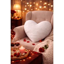 Türkühome Sevgililer Günü Özel Kalp Şeklinde Dekoratif Kırlent | Sade