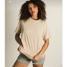 Nike Sportswear Essentials Short-Sleeve Bol Kalıp Krem Kadın T-Shirt DN5697-126