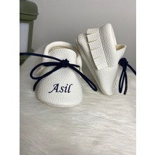 Betülün Diktikleri Bebek Makosen Beyaz Suni Deri Esnek Ayakkabı İsimli Tasarım