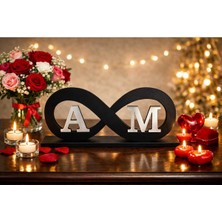 Sonsuzluk ve Baş Harf Temalı Masa Isimliği Kişiye Özel Ürün 30*20 CMDİR.NO79