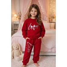 Öyküm Kız Çocuk Kırmızı Eşofman Takımı Love Baskılı – Yumuşak Dokulu, Günlük ve Ev Giyimine Uygun