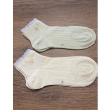 TrendyChic Kalp Detaylı  Tül Fırfırlı Çorap