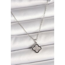 Asel Aksesuarcı 316L Çelik Gümüş Renk Zincir Zirkon Taşlı Yonca Model Kadın Kolye