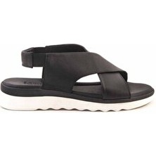 Rouge Kadın Sandalet 4514 Rahat Tasarım ile Şık ve Kullanışlı Ayakkabı