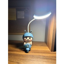 Sevimli Scooterlı Tavşan Masa Lambası – LED Işıklı, Dekoratif & Fonksiyonel