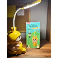 Sevimli Scooterlı Tavşan Masa Lambası – LED Işıklı, Dekoratif & Fonksiyonel