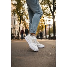 Enoch Erkek Beyaz Günlük Spor Ayakkabı Kalın Tabanlı Sneaker Süet Detaylı ve Parçalı Tasarım