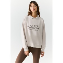 Urban Beat Alexıa Kadın Triko Gömlek Yakalı Baskı Detaylı Relaxed Taş Rengi Sweatshirt