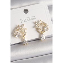 Zemira Home Pirinç Gold Renk Zirkon Taşlı Çiçek Model Sallantı Damla Detay Kadın Küpe