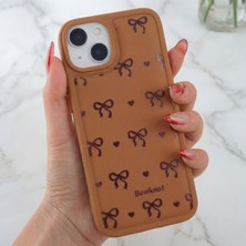 Fibaks Apple iPhone 13/14 Kılıf Yumuşak Dokulu Fiyonk Desenli Kahverengi Yumuşak Koruyucu Silikon Kapak