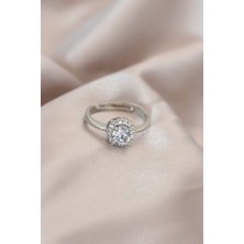 Clariss Ayarlamalı Gümüş Renk Metal Zirkon ve Kristal Taşlı Oval Model Yüzük