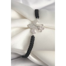 Clariss Pirinç Gümüş Renk Zirkon Taşlı Zambak Figür Asanrsörlü Makrome Model Kadın Bileklik