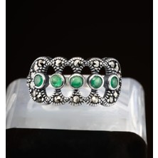 Yıldırım Yeşil Doğal Taş ve Markazit Detaylı 925 Ayar Gümüş Yüzük – Çoklu Taşlı Klasik El Işçiliği Tasarım