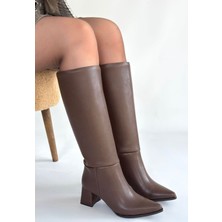 Roof Atelier Kadın Acı Kahve Sivri Burun Kısa Topuklu Çizme - Roksa