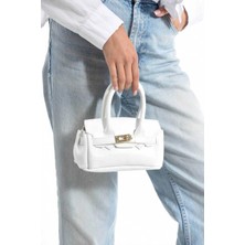 Özüm Takı Çanta Kadın Küçük Boy Zincir Askı El ve Omuz Kol Çanta Beyaz