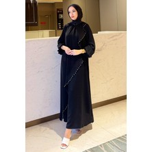 Tesettür Diyarı Krep Kumaş Kenarları Taş Işlemeli Nazende Elbise- Siyah