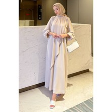 Tesettür Diyarı Krep Kumaş Kenarları Taş Işlemeli Nazende Elbise- Bej