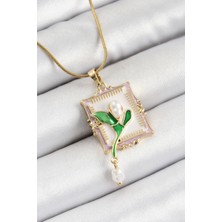 Inure Jewelry 316L Çelik Zincir Beyaz Sanatsal Portre Sallantılı Inci Detaylı Lale Model Gold Renk Kadın Kolye