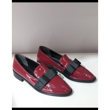 Emienza Larlo 1.sınıf Rugan Deri Kurdela Fiyonk Detaylı Bayan Babet