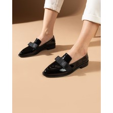 Emienza Larlo 1.sınıf Rugan Deri Kurdela Fiyonk Detaylı Bayan Babet