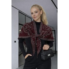 Triko Üçgen Omuz Şalı