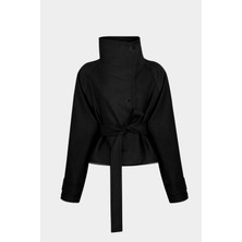 Açelya Okcu Premium Ballard Dokuma Kısa Ceket