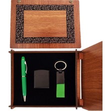 Homevia  Ahşap Kutulu Yeşil Kalem Anahtarlık ve Çakmak Seti