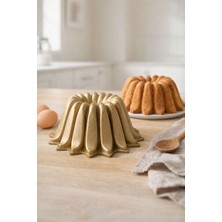 Luxxa Home Star Kek Kalıbı 25CM Gold