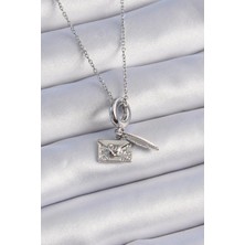 Inure Jewelry 316L Çelik Gümüş Renk Kalp Detay Mektup Figür Charm Model Kadın Kolye