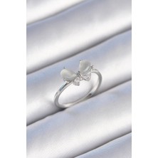 Inure Jewelry Pirinç Gümüş Renk Zirkon Taşlı Beyaz Mineli Kelebek Model Kadın Yüzük
