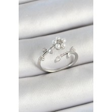 Inure Jewelry Pirinç Inci Detaylı Papatya Figürlü Zirkon Taşlı Gümüş Renk Ayarlanabilir Kadın Yüzük