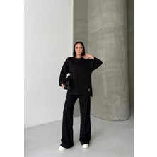 Moda Paketi Kadın Patch Detaylı Oversize Ikili Takım – Rahat Kalıp Sweatshirt ve Paça Detaylı Pantolon