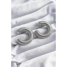 Inure Jewelry Pirinç Gümüş Renk Işleme Halka Model Kadın Küpe