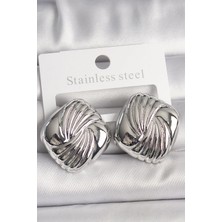 Inure Jewelry Pirinç Gümüş Renk Işlemeli Kare Model Kadın Küpe