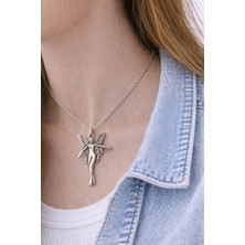 Herşey Nota Kanatlı Peri Figürlü Gümüş Renk Metal Tasarım Unisex Günlük Kolye