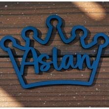 Pelince Kişiye Özel Isimli Kral Tacı Makrome Kasnağı - Bebek ve Çocuk Odası Kapı Süsü Isimliği - Dekoratif Taç Figürlü Duvar Süsü Makrome Malzemesi - Hastane Odası Kapı Isimliği (20X30 Cm)